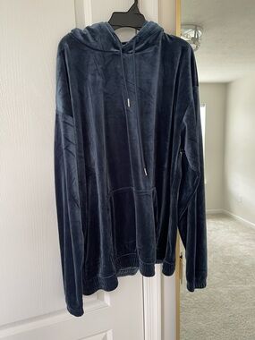 NWT Forever 21 Men's Navy Velvet Crewneck Hoodie